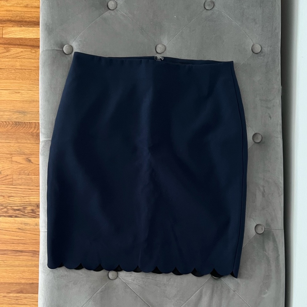 Banana Republic navy blue straight skirt with lining and back zipper